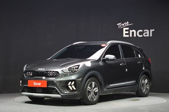 Kia Niro 1.6 HEV Noblesse — пробег 168 600 км — фото 1 из 5