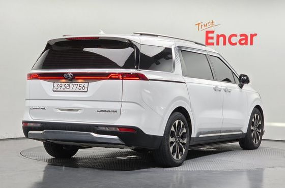 Kia Carnival 7-Seater Signature — пробег 216 401 км — фото 2 из 5