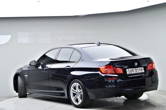 BMW 5-Series 528i xDrive Aero Dynamic Special Edition — пробег 77 455 км — фото 4 из 5