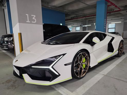 Lamborghini Revuelto 6.5 V12 — пробег 1 300 км — фото 1 из 5