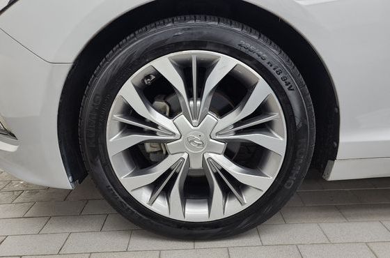 Hyundai Sonata 2.0 Premium — пробег 115 251 км — фото 5 из 5