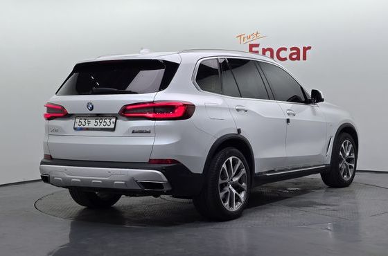 BMW X5 xDrive 30d xLine — пробег 156 102 км — фото 2 из 5