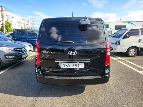Hyundai Starex 12-Seater Wagon Smart — пробег 52 688 км — фото 4 из 5