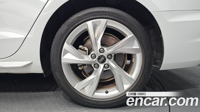 Audi A4 из Кореи Encar