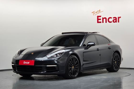 Porsche Panamera 3.0 AWD — пробег 72 165 км — фото 1 из 5