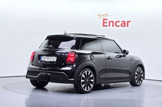 Mini Cooper Classic Third Generation — пробег 20 934 км — фото 2 из 5