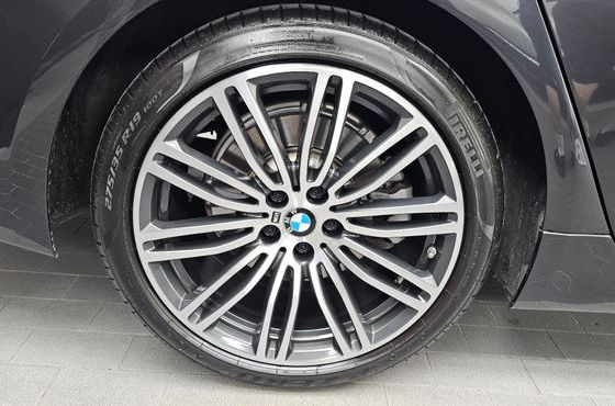 BMW 5-Series 520d xDrive M Sport Package Plus — пробег 48 647 км — фото 5 из 5