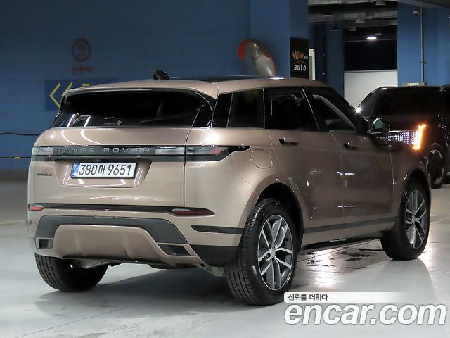 Land Rover Range Rover Evoque P250 Dynamic SE — пробег 21 600 км — фото 2 из 5