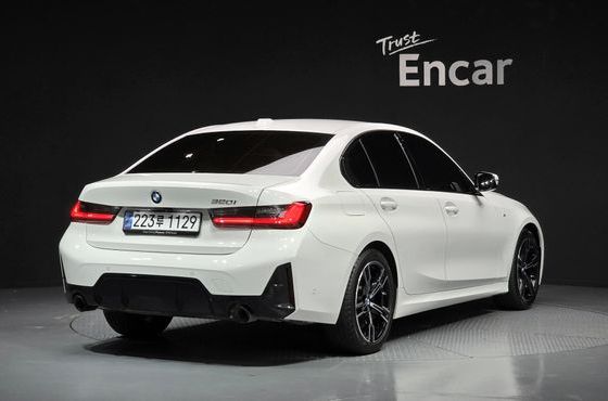 BMW 3-Series 320i M Sport — пробег 11 249 км — фото 2 из 5