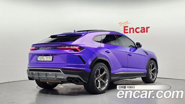 Lamborghini Urus из Кореи Encar