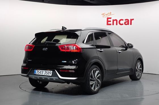 Kia Niro Noblesse — пробег 83 770 км — фото 2 из 5