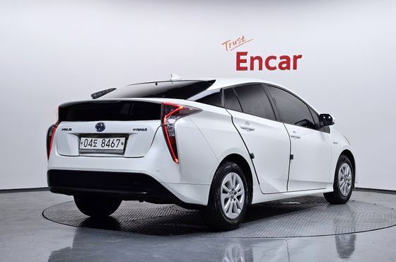 Toyota Prius 1.8 E — пробег 160 952 км — фото 2 из 5