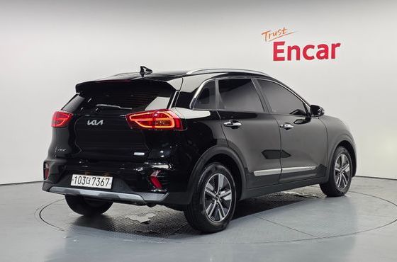 Kia Niro 1.6 HEV Prestige — пробег 68 264 км — фото 2 из 5