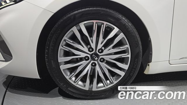 Kia K7 из Кореи Encar
