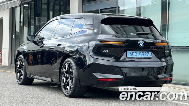 BMW iX из Кореи Encar