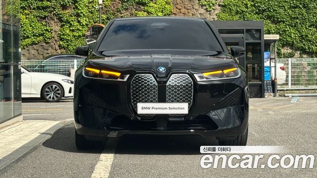 BMW iX из Кореи Encar