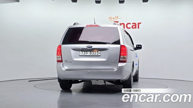 Kia Carnival Grand Carnival GLX Deluxe — пробег 98 168 км — фото 4 из 5