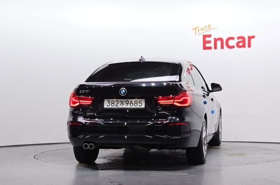 BMW Gran Turismo GT 320d xDrive — пробег 84 499 км — фото 4 из 5