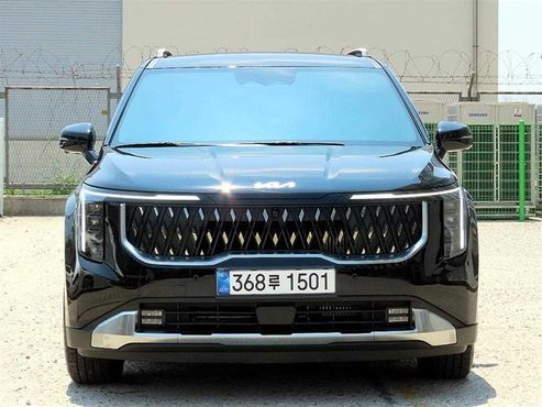 Kia Carnival HEV 9seater Signature — пробег 9 944 км — фото 1 из 5