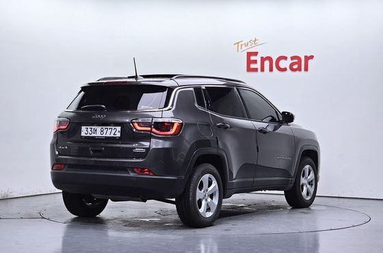 Jeep Compass 2.4 Longitude AWD — пробег 33 720 км — фото 2 из 5
