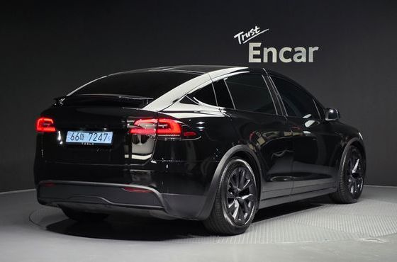 Tesla Model X AWD — пробег 8 841 км — фото 2 из 5