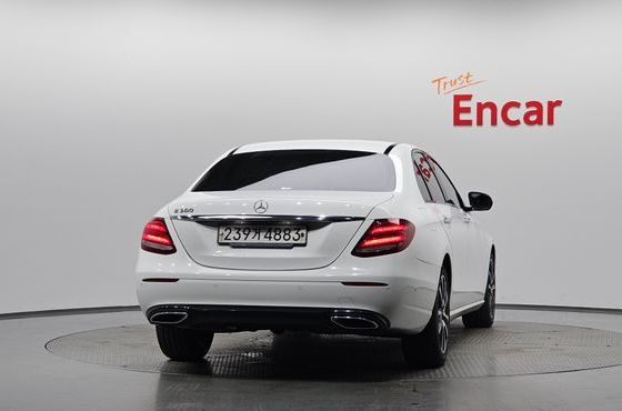 Mercedes-Benz E-Class E250 Avantgarde — пробег 97 705 км — фото 4 из 5
