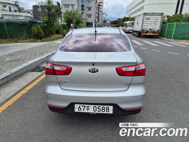 Kia pride 4DR 1.4 MPI Deluxe — пробег 123 551 км — фото 5 из 5