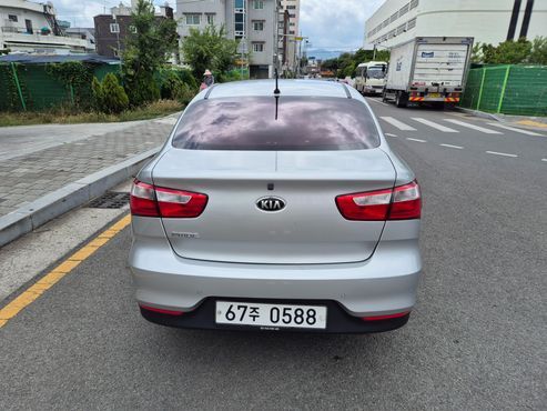 Kia pride 4DR 1.4 MPI Deluxe — пробег 123 551 км — фото 5 из 5