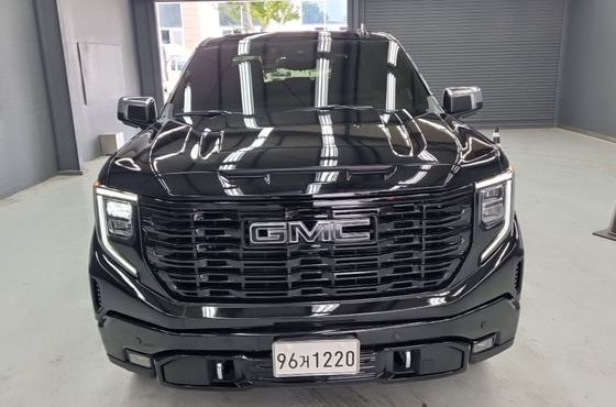 GMC Sierra Denali — пробег 4 516 км — фото 1 из 5