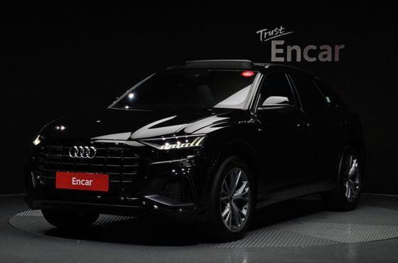 Audi Q8 55 TFSI Quattro Premium — пробег 26 363 км — фото 1 из 5