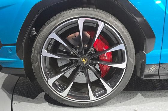 Lamborghini Urus 4.0 V8 S — пробег 4 208 км — фото 5 из 5