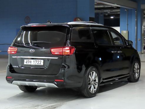 Kia Carnival 9-Seater Prstige — пробег 187 775 км — фото 2 из 5