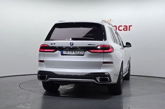 BMW X7 xDrive 40i M Sport 7STR — пробег 19 226 км — фото 4 из 5