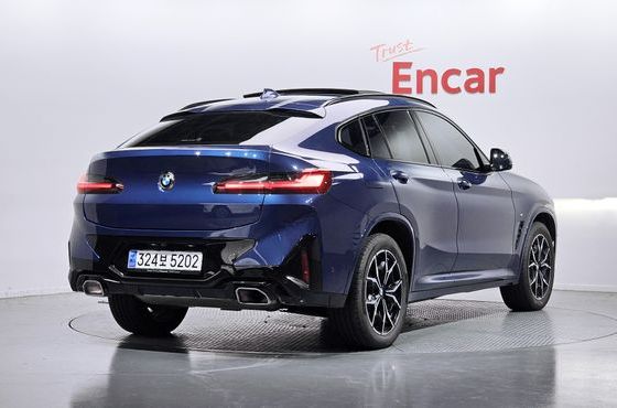 BMW X4 xDrive20i M Sport — пробег 81 928 км — фото 2 из 5