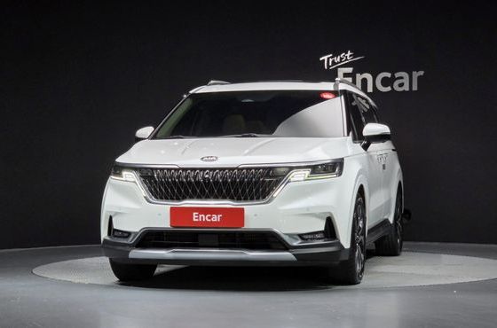 Kia Carnival 9-Seater Signature — пробег 112 677 км — фото 3 из 5