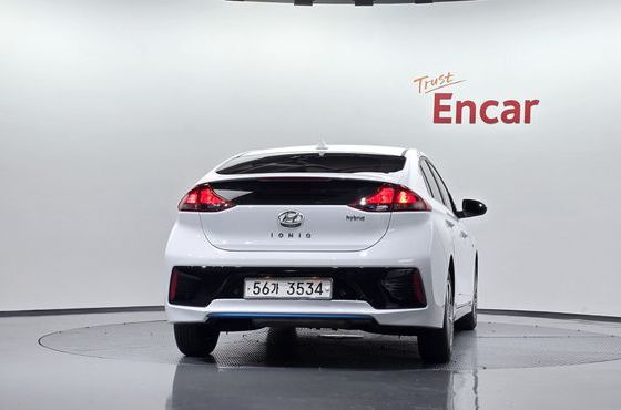 Hyundai Ioniq N — пробег 100 888 км — фото 4 из 5