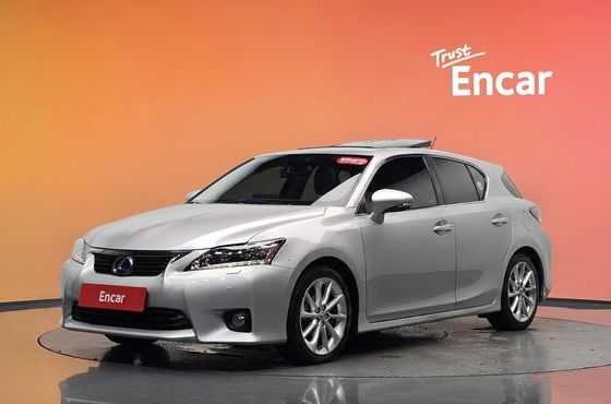 Lexus CT200h 1.8 Compact Luxury ZWA10 — пробег 74 886 км — фото 1 из 5