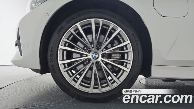 BMW 3-Series из Кореи Encar