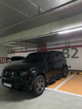 Land Rover Defender 110 P300 X-Dynamic SE — пробег 22 000 км — фото 3 из 5
