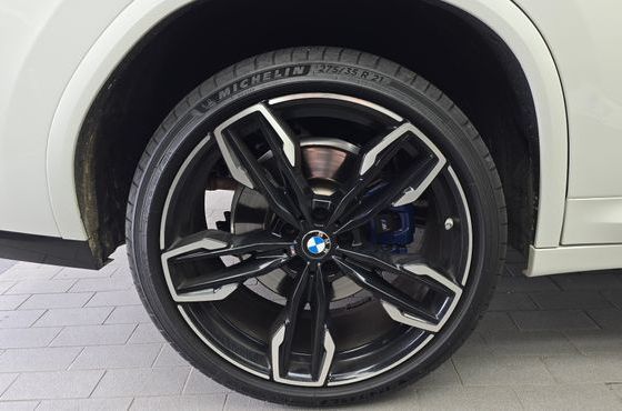 BMW X4 xDrive M40i — пробег 68 008 км — фото 5 из 5