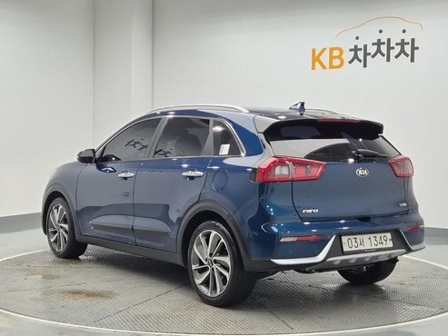 Kia Niro Noblesse — пробег 54 000 км — фото 3 из 5
