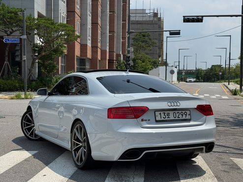 Audi RS5 4.2 FSI Quattro 8T3 — пробег 79 000 км — фото 2 из 5