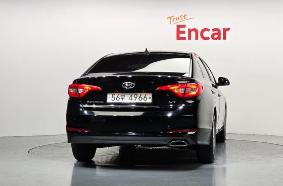 Hyundai Sonata LPI Premium — пробег 235 383 км — фото 4 из 5