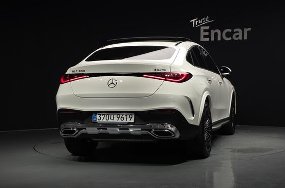 Mercedes-Benz GLC-Class GLC300 4MATIC Coupe — пробег 13 488 км — фото 4 из 5