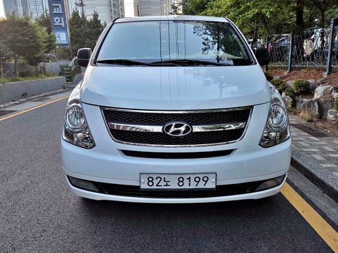 Hyundai Starex 5-Seater VAN CVX Luxury — пробег 124 547 км — фото 2 из 5