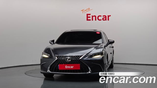 Lexus ES Executive — пробег 20 241 км — фото 3 из 5