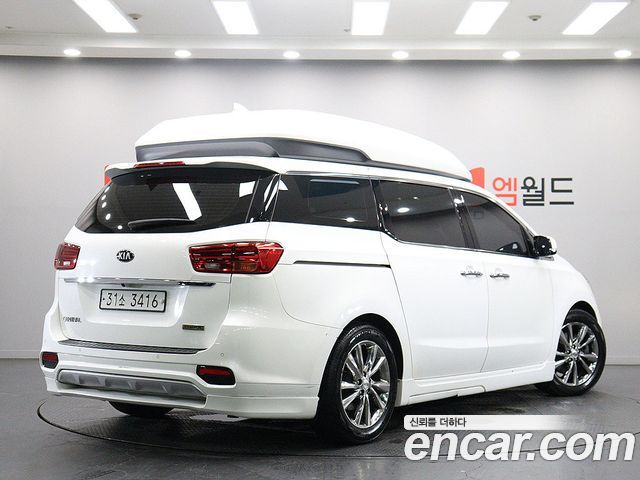 Kia Carnival из Кореи Encar