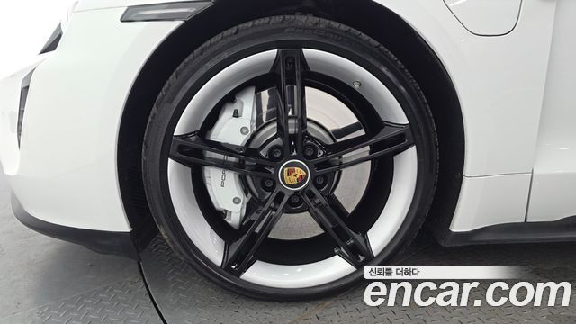 Porsche Taycan из Кореи Encar