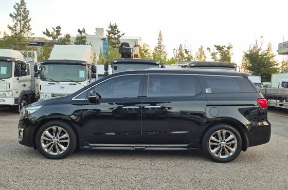 Kia Carnival 7-seater Limousine President — пробег 168 427 км — фото 5 из 5