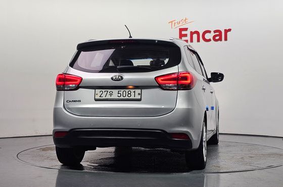 Kia Carens 2.0 LPi Prestige — пробег 88 001 км — фото 4 из 5